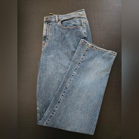 Venezia Cotton Stretch Jeans - NWOT- Size 16 Average - Picture 2 of 3